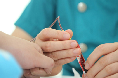 Bâtonnets d'écouvillons stériles de haute qualité pour une collecte fiable des virus